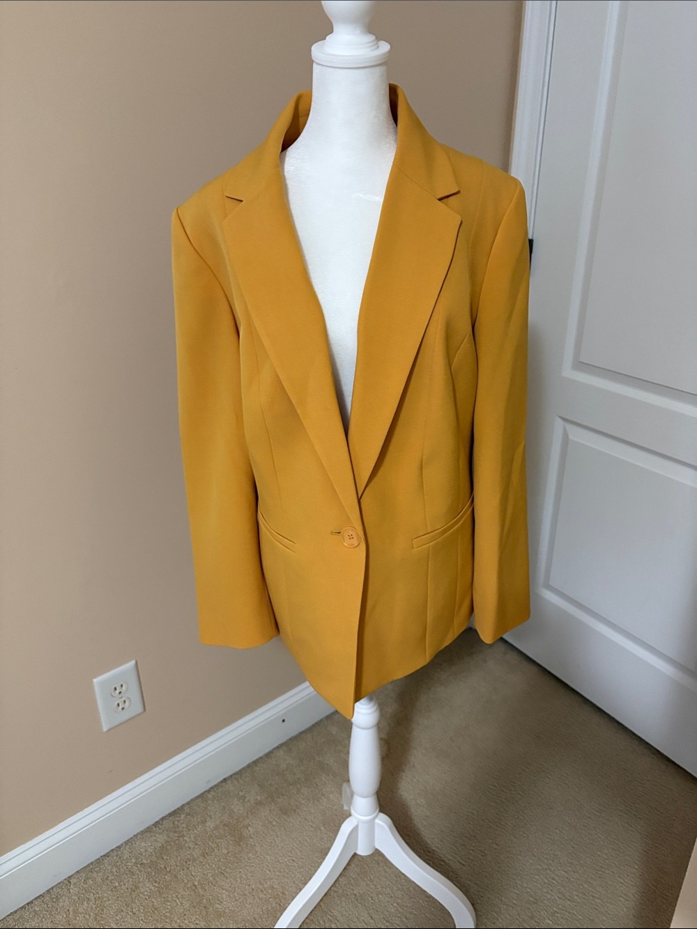 Kasper Mustard Single-Button Blazer